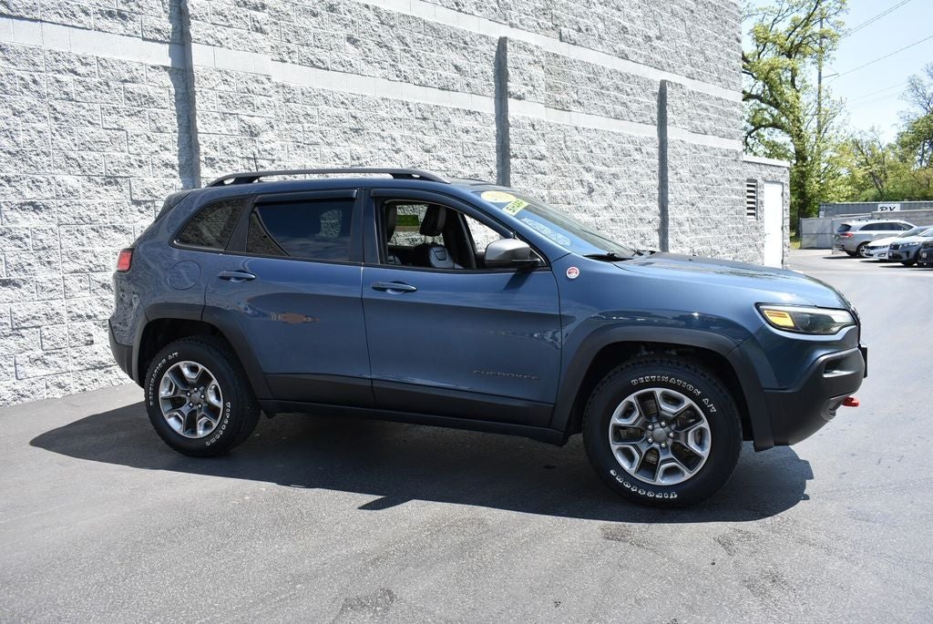 2019 Jeep Cherokee — interior view