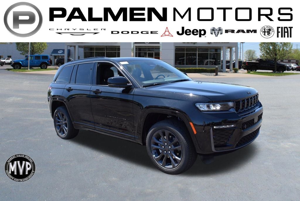 2026 Jeep Grand Cherokee Limited Reserve in Diamond Black Crystal Pearl-Coat Exterior Paint — front three-quarter view